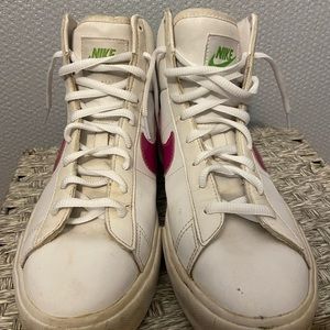 Nike Women’s Sweet Classic Hightops